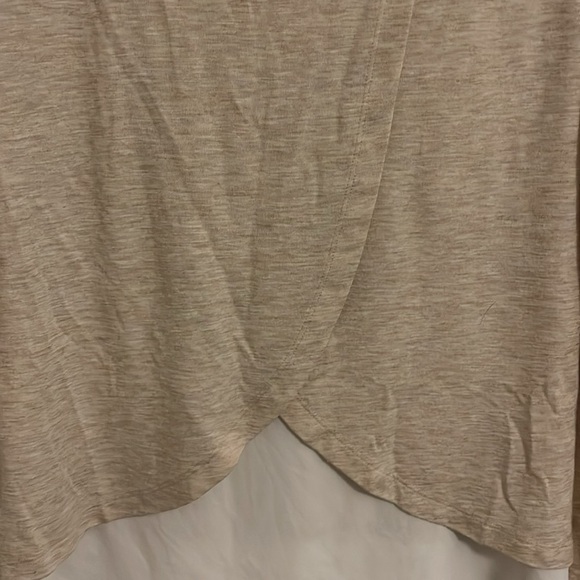 White House Black Market cream‎ with white underlay long sleeve V-neck women’s S - Picture 9 of 13